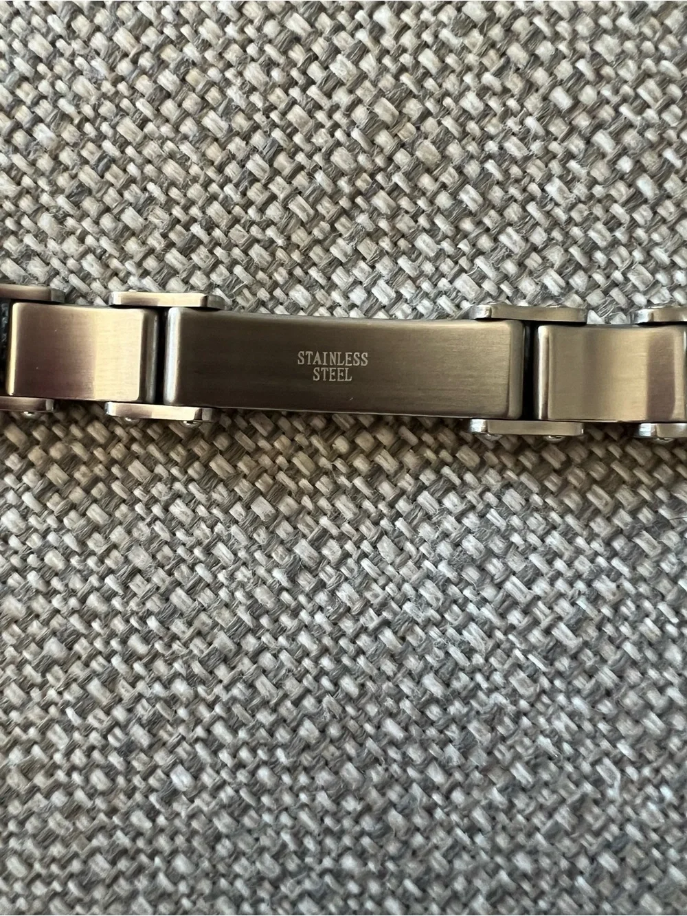 Men’s Stainless Steel and Carbon Fibre Link Bracelet